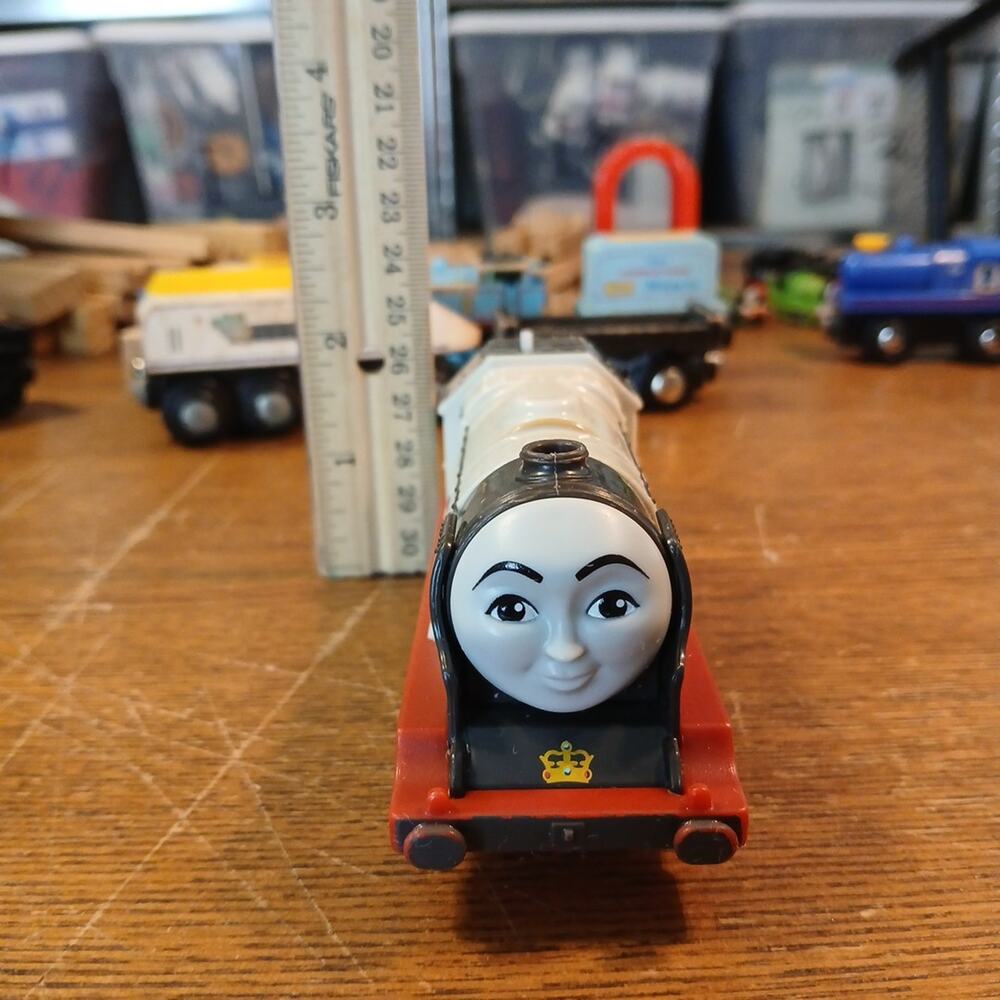 Mattel Thomas the Train Duchess Motorized Trackmaster Tank Engine Gulana‎ WORKS - Picture 9 of 9